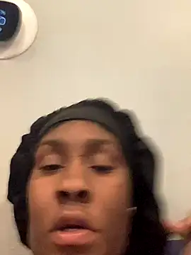 Snapshot of Foreignthababyy chatting on 09-18-25, 10:40 Foreignthababyy online show from 09-18-25, 10:40