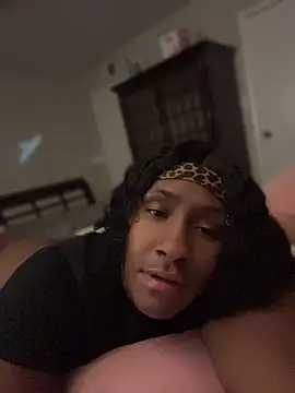 Foreignthababyy online show from 05-17-26, 05:18