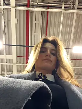 -AngelAri- online show from 10-18-25, 09:06