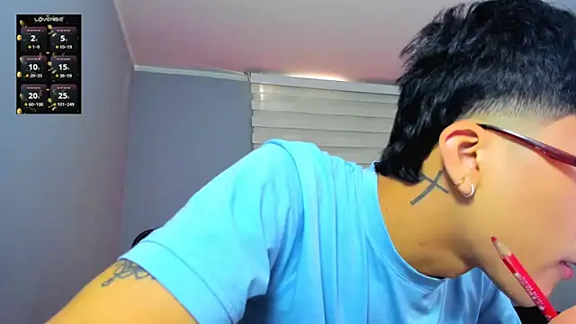 tom Howard online show from 10-22-25, 02:49