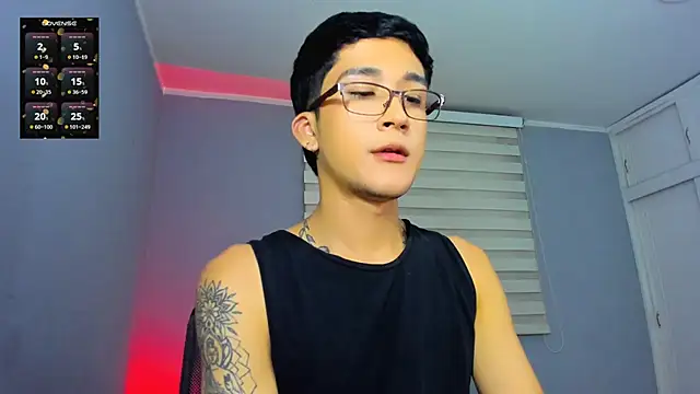 tom Howard online show from 11-10-25, 01:54