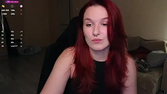 Snapshot of Val_lava chatting on 10-08-25, 07:14 Val lava online show from 10-08-25, 07:14