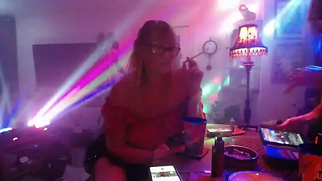 COUPLE4VOYEUR01 online show from 10-04-25, 06:42