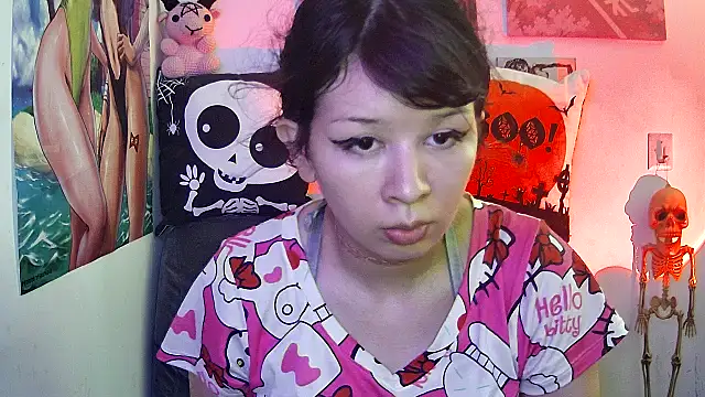 Haru Queenn online show from 10-28-25, 09:03