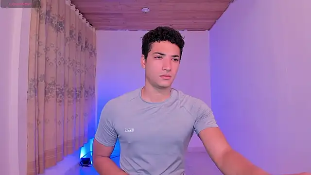 Snapshot of MitchellXD chatting on 02-11-26, 01:11 MitchellXD online show from 02-11-26, 01:11