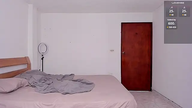 MitchellXD online show from 12-25-24, 02:34