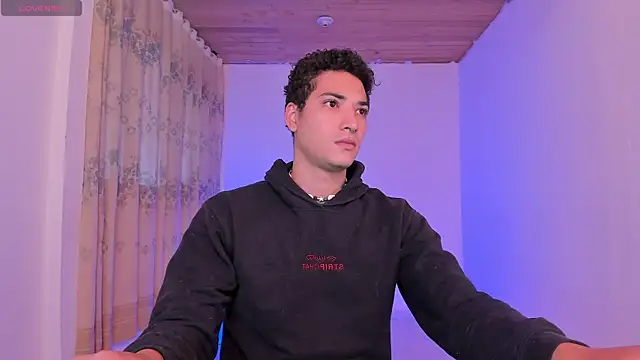 Snapshot of MitchellXD chatting on 02-13-26, 01:55 MitchellXD online show from 02-13-26, 01:55