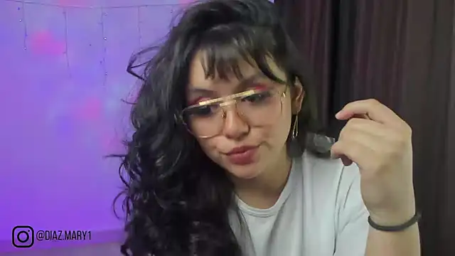 Snapshot of mary_diaz1 chatting on 03-18-25, 02:51 mary diaz1 online show from 03-18-25, 02:51