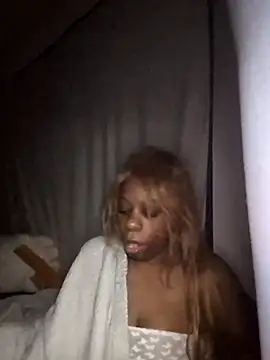 JadaSkyy online show from 12-17-25, 01:27