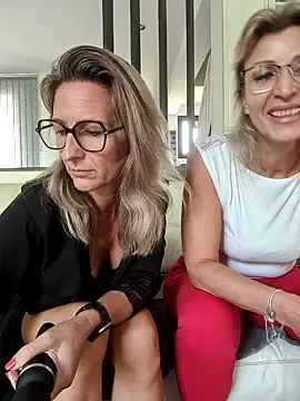 dancing sexy doll online show from 10-05-25, 01:57