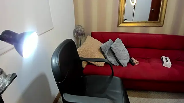 Snapshot of NicolettColin chatting on 02-22-26, 05:36 NicolettColin online show from 02-22-26, 05:36