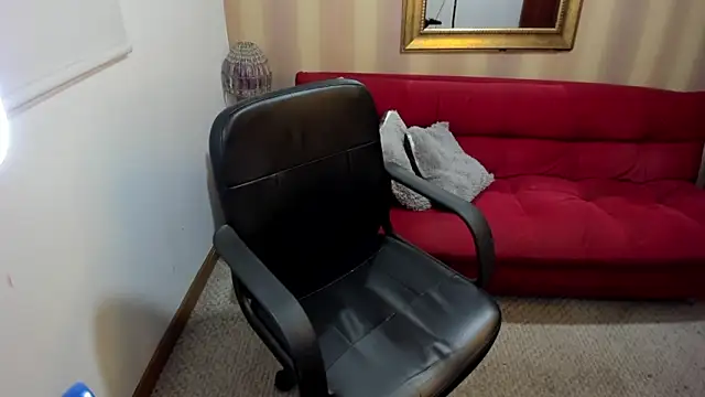 NicolettColin online show from 04-17-26, 08:44