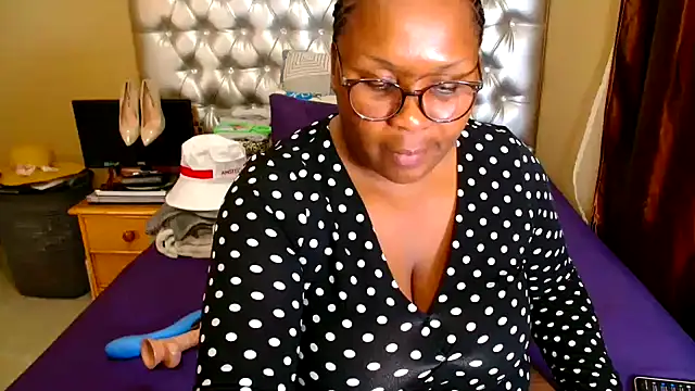 missboobsxx online show from 11-25-25, 12:49