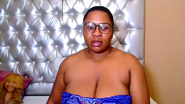 missboobsxx online show from 02-13-26, 07:41