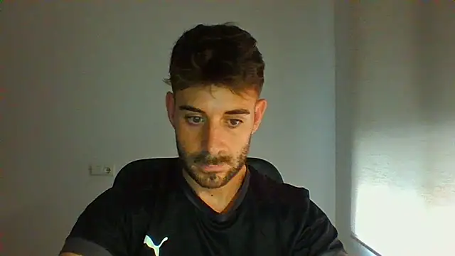 Snapshot of vargas90 chatting on 07-06-26, 12:12 vargas90 online show from 07-06-26, 12:12