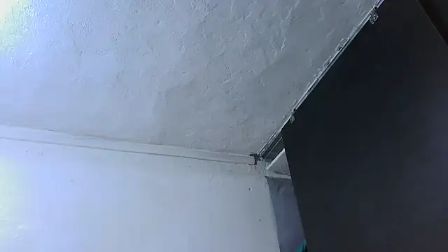 Snapshot of HellenMiyer1111 chatting on 06-24-26, 03:32 HellenMiyer1111 online show from 06-24-26, 03:32