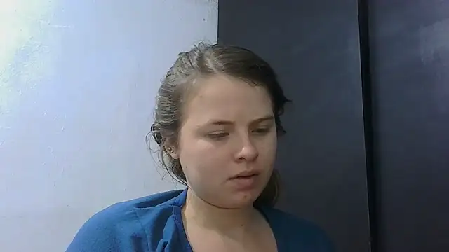 Snapshot of HellenMiyer1111 chatting on 07-18-26, 03:20 HellenMiyer1111 online show from 07-18-26, 03:20