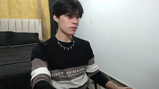 Elio-cam online show from 12-15-24, 08:52