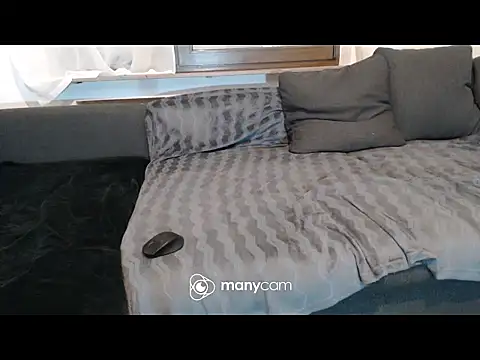 Snapshot of metalhead1970 chatting on 10-10-25, 11:38 metalhead1970 online show from 10-10-25, 11:38