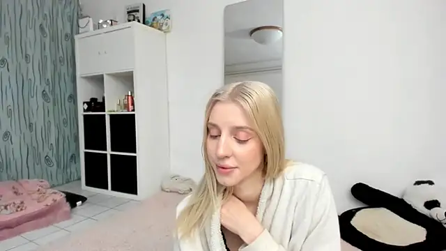 KenzieDawton online show from 05-15-26, 04:38