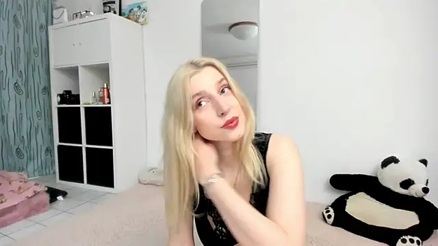 KenzieDawton online show from 04-22-26, 03:52