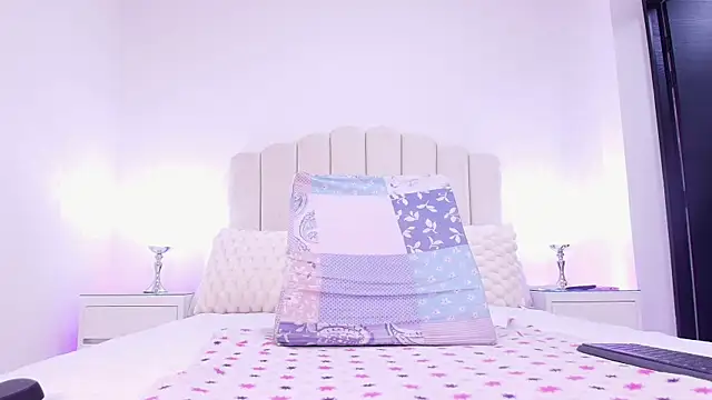 raven lilith  online show from 10-31-25, 03:14