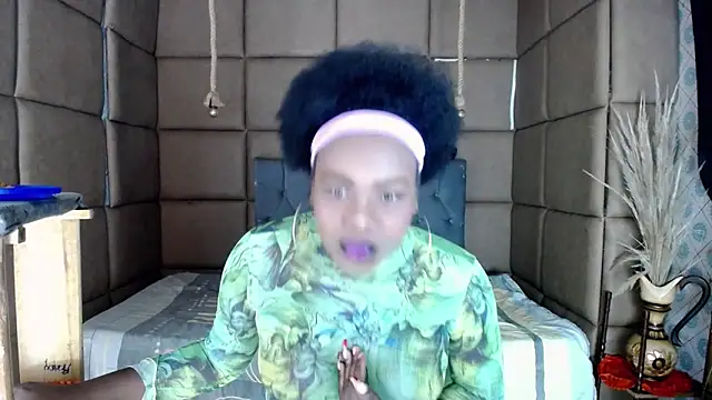 CatrinaGill online show from 10-15-25, 09:34