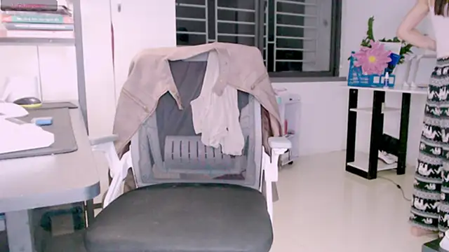 Shyn   online show from 11-10-25, 04:45