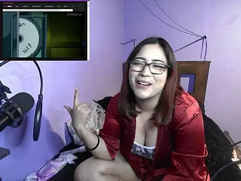 Snapshot of lady- chatting on 03-08-25, 12:55 lady- online show from 03-08-25, 12:55