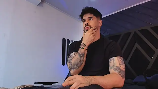 Snapshot of Petesevans chatting on 04-07-26, 11:17 Petesevans online show from 04-07-26, 11:17