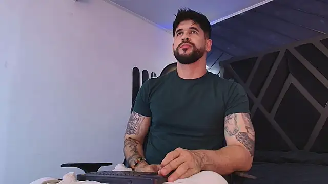 Snapshot of Petesevans chatting on 03-30-26, 11:17 Petesevans online show from 03-30-26, 11:17