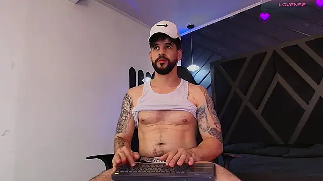 Snapshot of Petesevans chatting on 04-04-26, 11:22 Petesevans online show from 04-04-26, 11:22