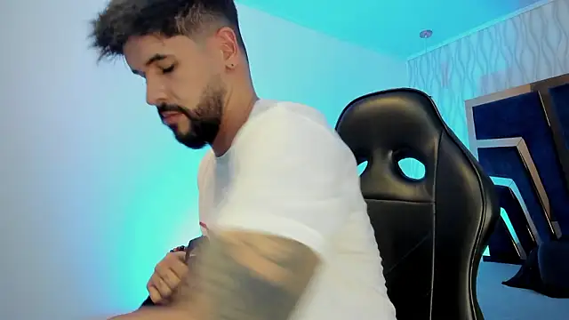 Snapshot of Petesevans chatting on 03-19-26, 11:27 Petesevans online show from 03-19-26, 11:27