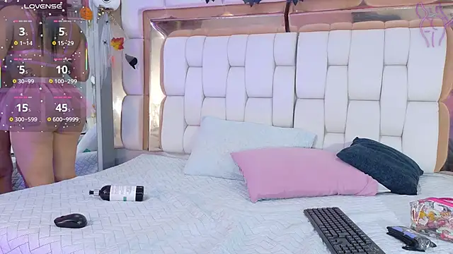 Snapshot of sexysistter chatting on 10-30-25, 12:25 sexysistter online show from 10-30-25, 12:25