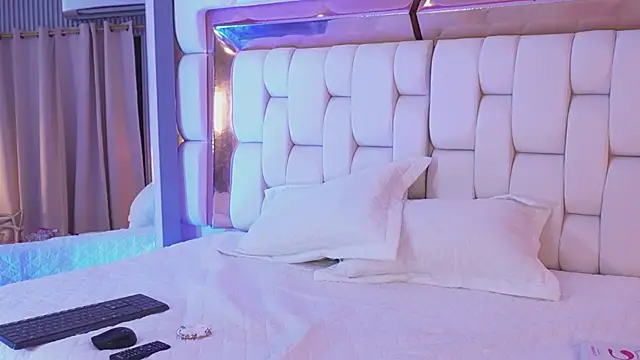 sexysistter online show from 04-15-26, 12:21