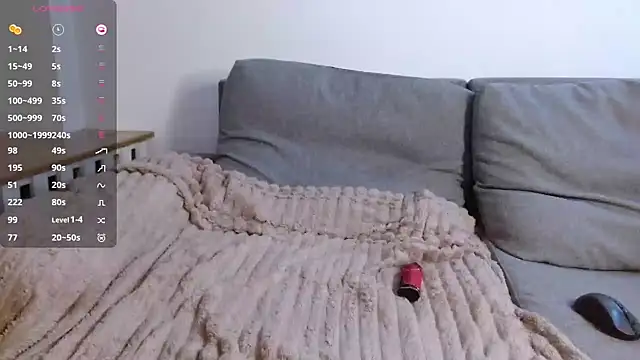 Snapshot of BrastStr chatting on 11-25-25, 10:54 BrastStr online show from 11-25-25, 10:54