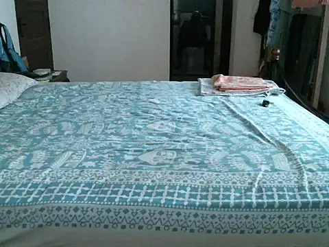 Snapshot of Slim_India chatting on 06-06-26, 02:39 Slim India online show from 06-06-26, 02:39