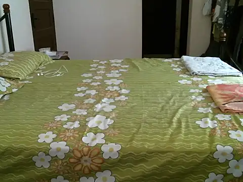 Snapshot of Slim_India chatting on 06-16-26, 05:40 Slim India online show from 06-16-26, 05:40