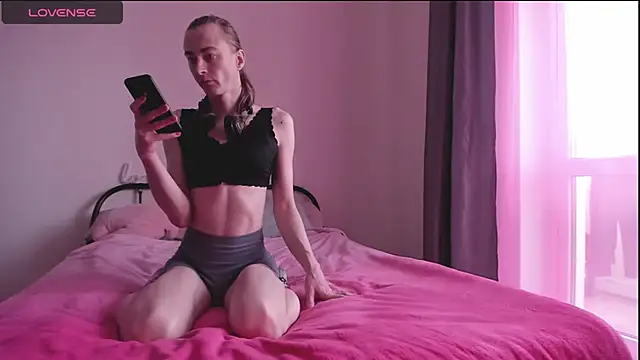 Milena joline online show from 10-29-25, 11:20