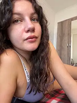 Snapshot of likaxxx chatting on 12-04-24, 12:19 likaxxx online show from 12-04-24, 12:19