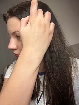 Snapshot of likaxxx chatting on 02-11-25, 05:40 likaxxx online show from 02-11-25, 05:40