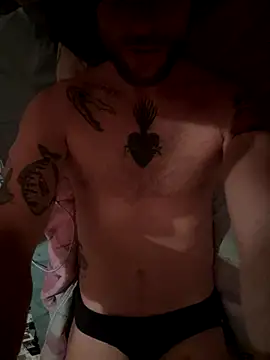 Snapshot of shehandme chatting on 11-04-25, 10:46 shehandme online show from 11-04-25, 10:46