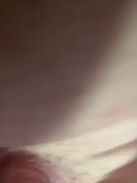 Snapshot of shehandme chatting on 02-22-26, 02:41 shehandme online show from 02-22-26, 02:41