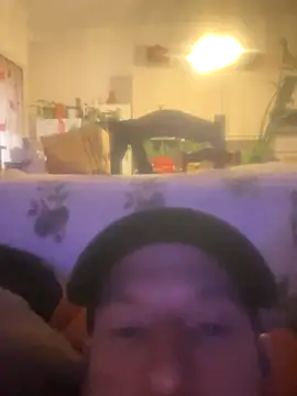 Snapshot of shehandme chatting on 09-22-25, 04:13 shehandme online show from 09-22-25, 04:13