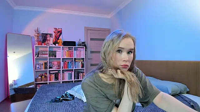 Snapshot of sexxy_potatoes chatting on 12-13-24, 05:10 sexxy potatoes online show from 12-13-24, 05:10