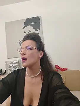 RebeccaNoble online show from 05-31-26, 05:13