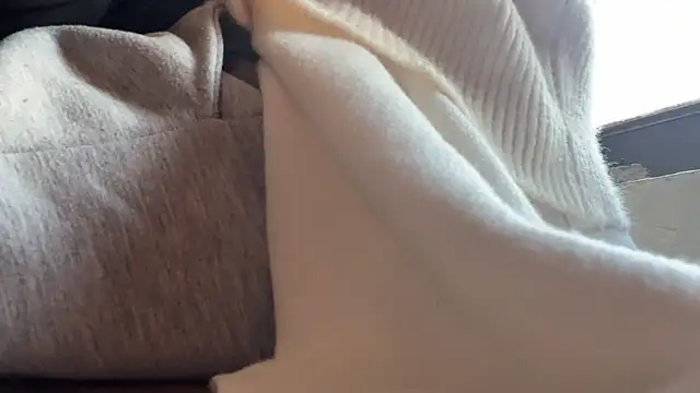 Tw Zoella online show from 02-11-25, 08:48