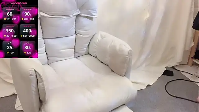 Tw Zoella online show from 06-15-26, 01:55