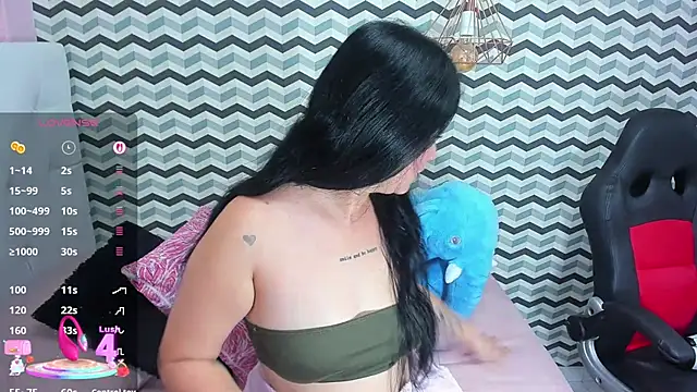 BIANCAROY1 online show from 09-12-25, 06:40