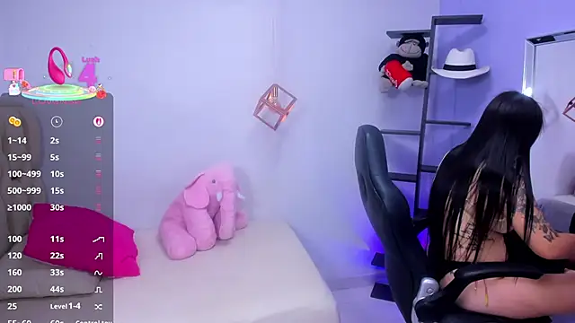 BIANCAROY1 online show from 10-23-25, 07:01